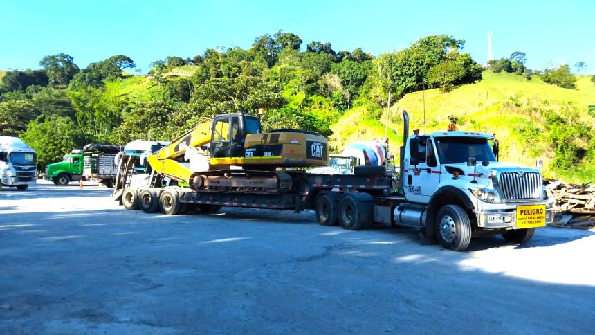 Continuan labores de despeje en el kilometro 46 sobre la via Bogota Villavicencio1