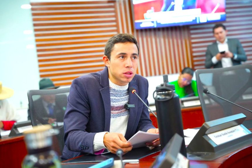 Luz verde al proyecto de ley Ni incendios ni volteos del zipaquireno Cristian Avendano1