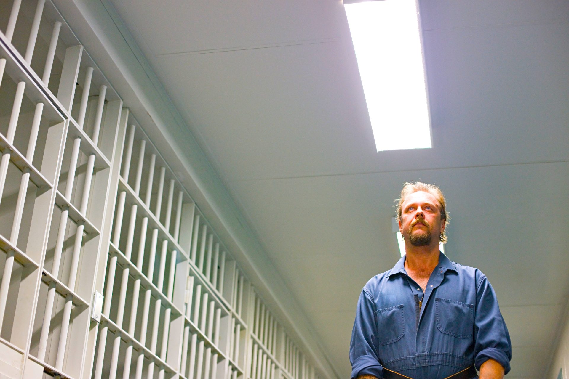 Negar salud en prision es trato cruel e inhumano Corte ordena atencion plena e inmediata