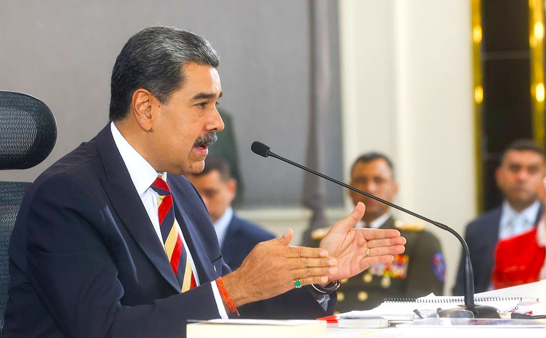 8 buques con 1.200 misiles y un submarino nuclear apuntan a Venezuela Nicolas Maduro