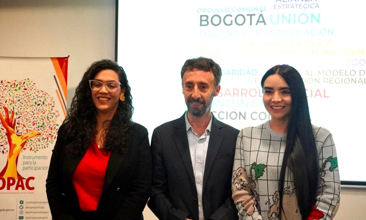 Bogota y Cundinamarca firman acuerdo para fortalecer la participacion ciudadana1