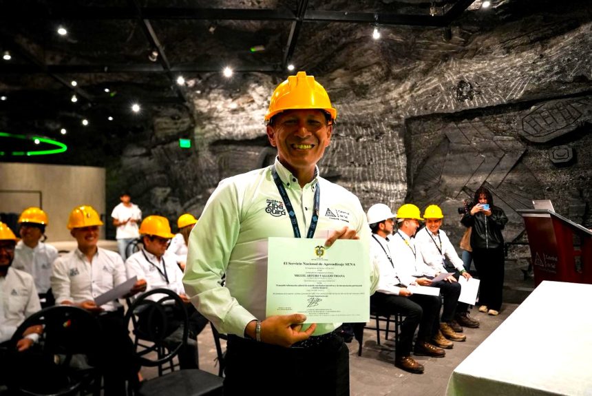 Catedral de Sal potencia su magia con 30 guias graduados en tecnicas narrativas1