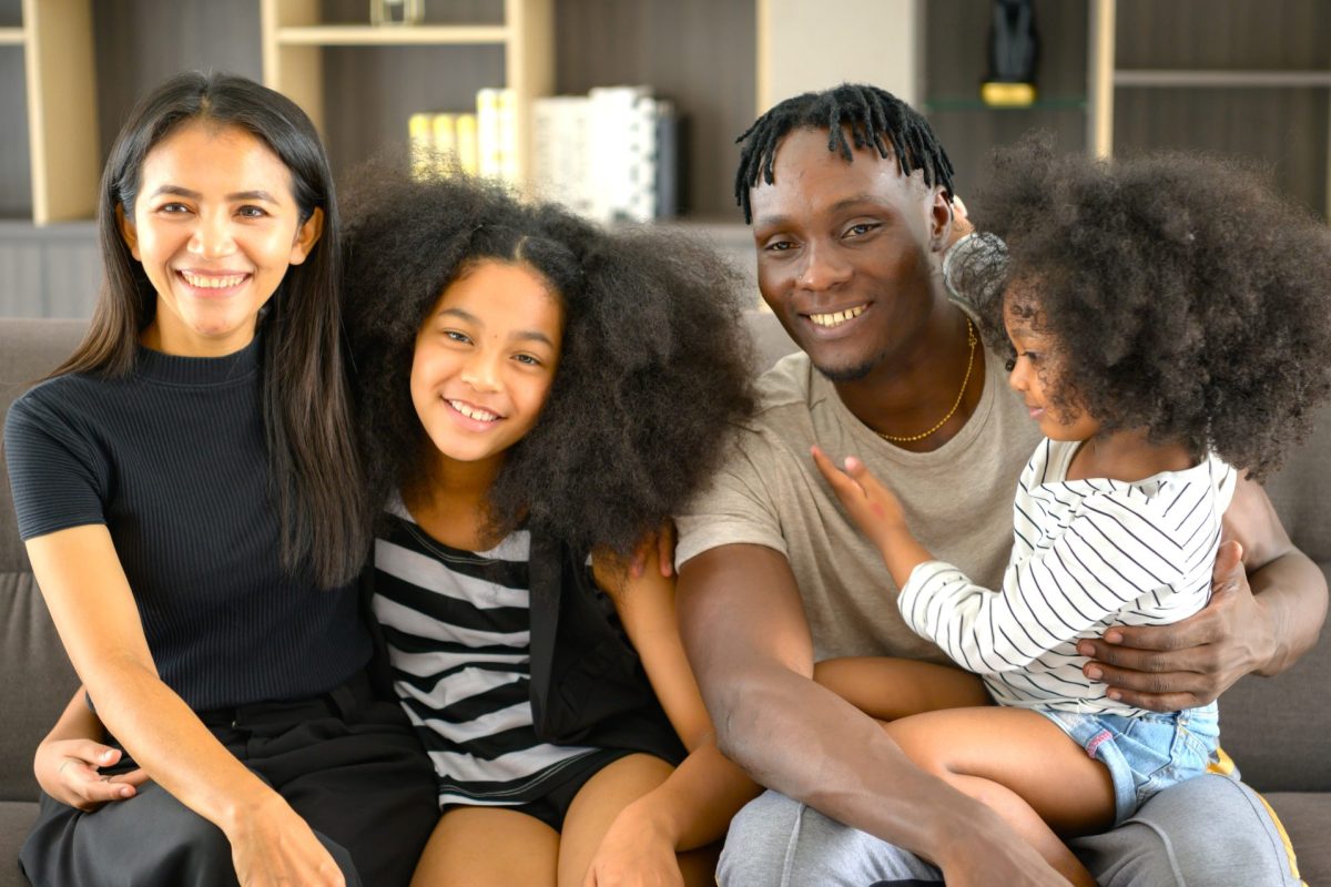 Corte Suprema fija 8 reglas para reconocer la familia de crianza en Colombia