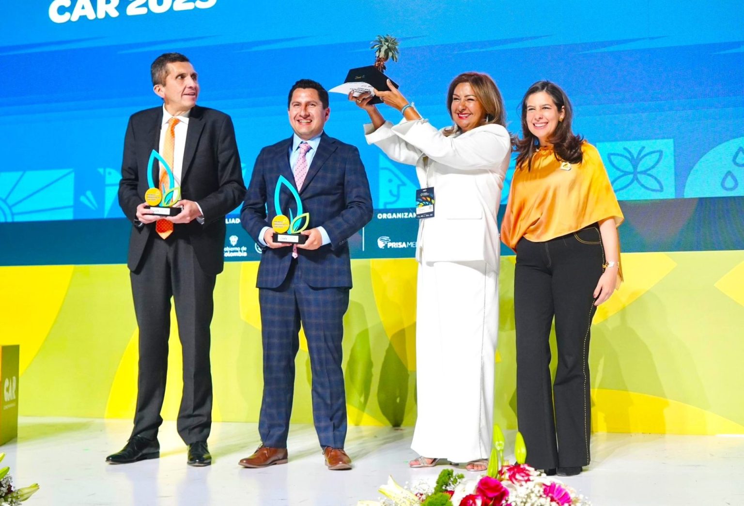 De residuos a oportunidades Cajica conquista la Cumbre Ambiental 2025