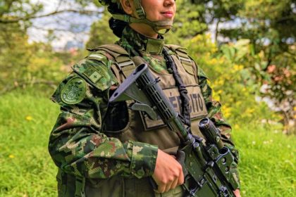 Ejercito debe garantizar ascenso de capitan en licencia de maternidad1