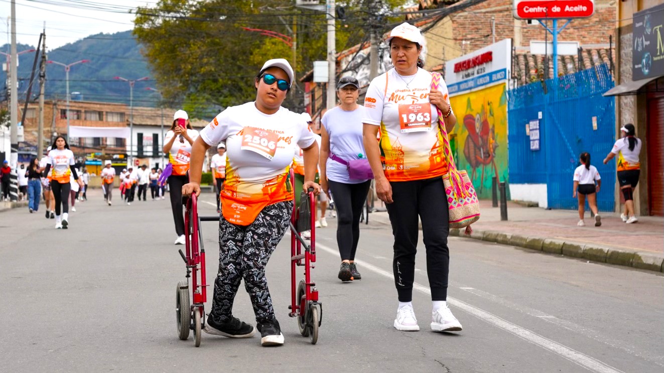En Chia mas de 3.400 mujeres vivieron la Carrera Atletica Mujeres Vida y Esperanza 2025 3