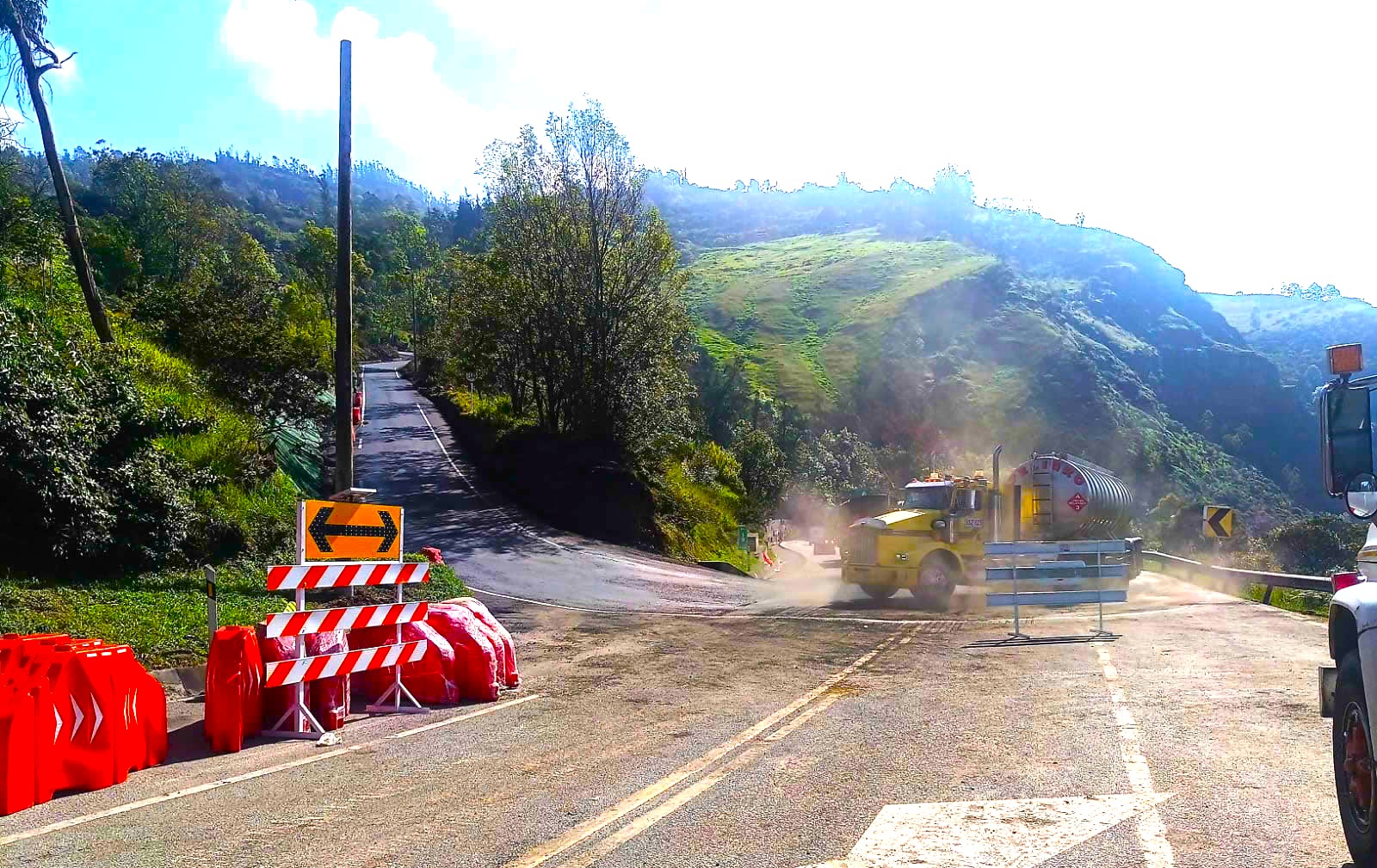 Obras urgentes en el km 18 de Bogota–Villavicencio buscan restablecer movilidad y seguridad1