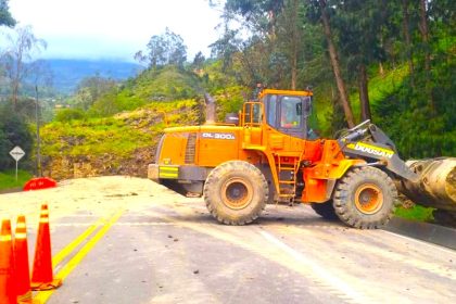 Suspension de trabajos en la via al Llano deslizamiento en Chipaque obliga a activar plan de contingencia