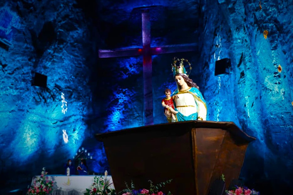 Tuna Espana rindio un homenaje inolvidable a la Virgen de Guasa en Catedral de Sal
