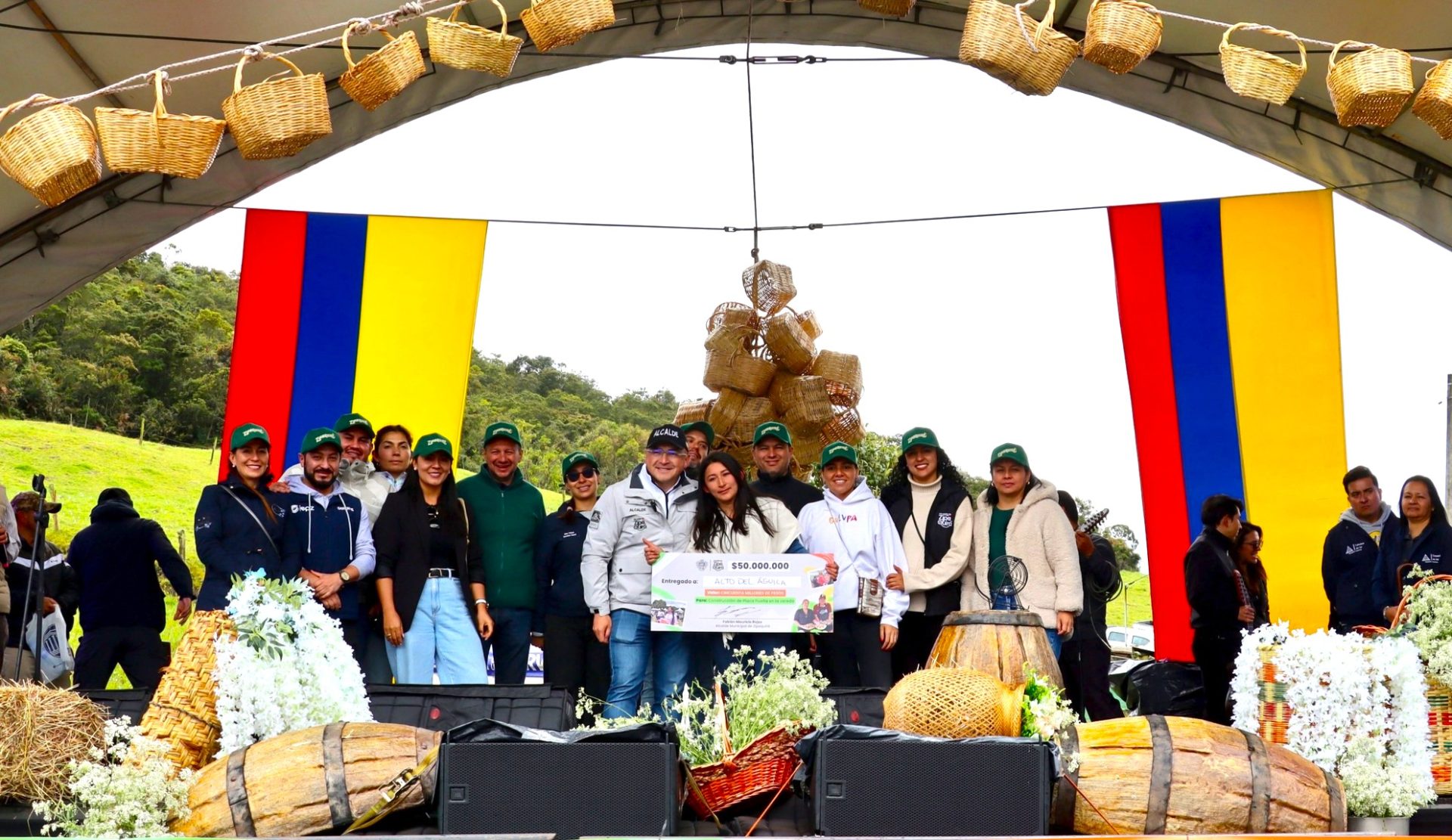 Zipaquira disfruto el primer dia de la Fiesta de Integracion de la Familia Campesina 1