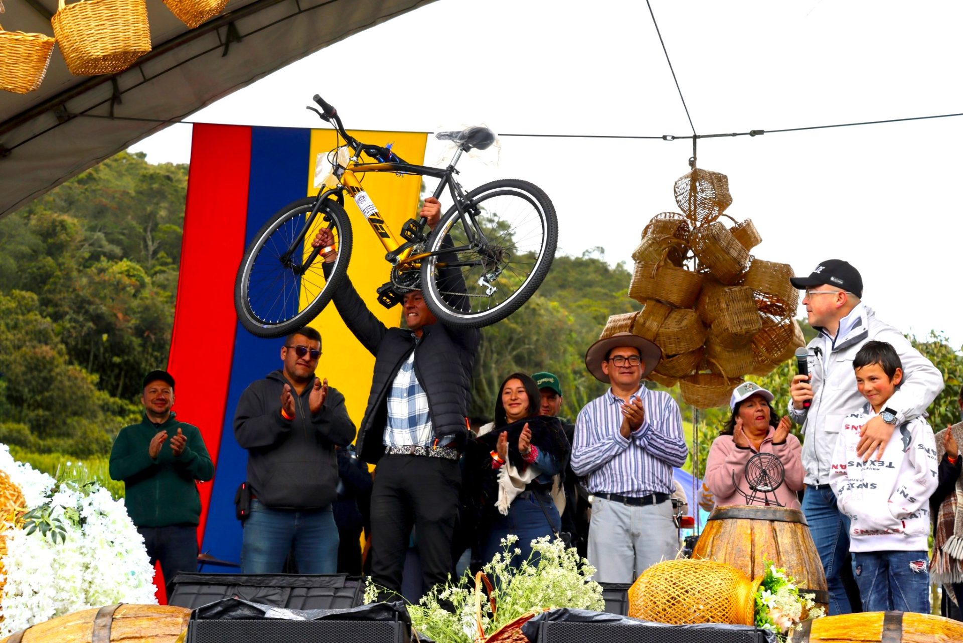 Zipaquira disfruto el primer dia de la Fiesta de Integracion de la Familia Campesina 3