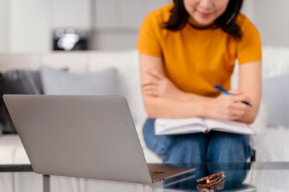 que carreras estudiar en linea