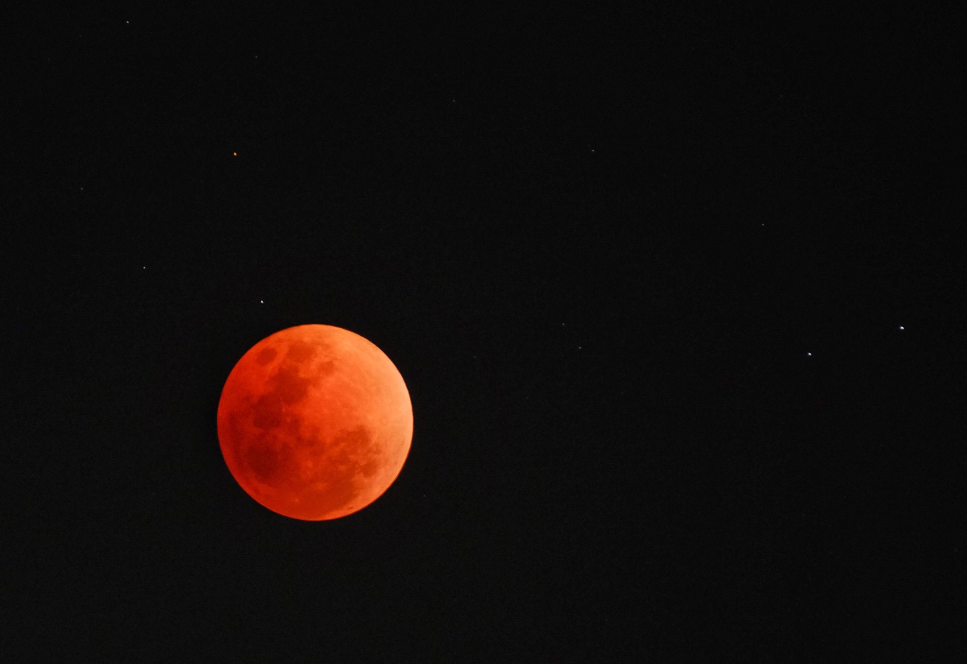 super blue blood moon in the night 2025 01 07 09 53 27 utc