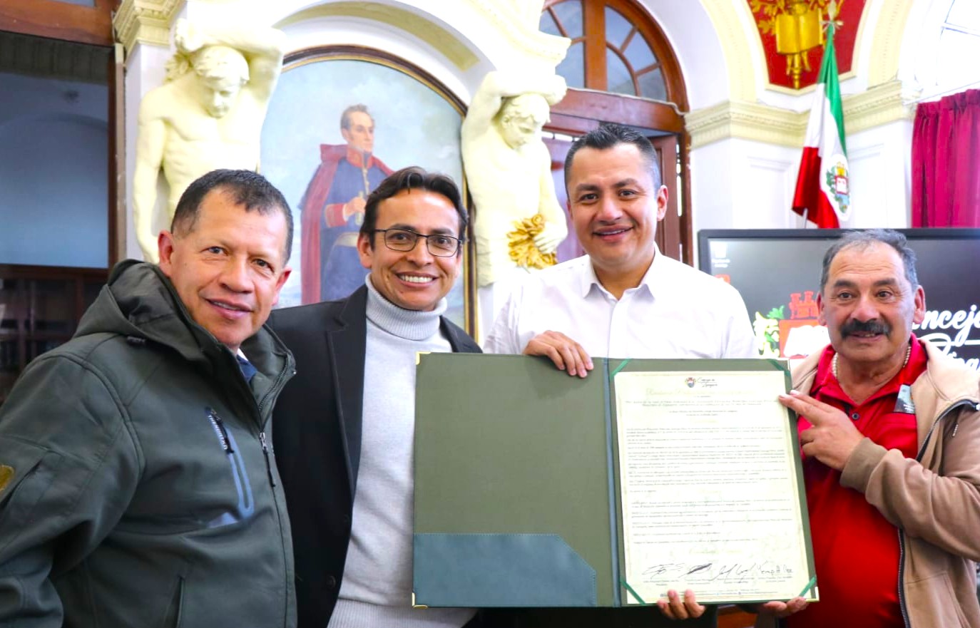 El Concejo de Zipaquira exalto los 50 anos del Santiago Perez3