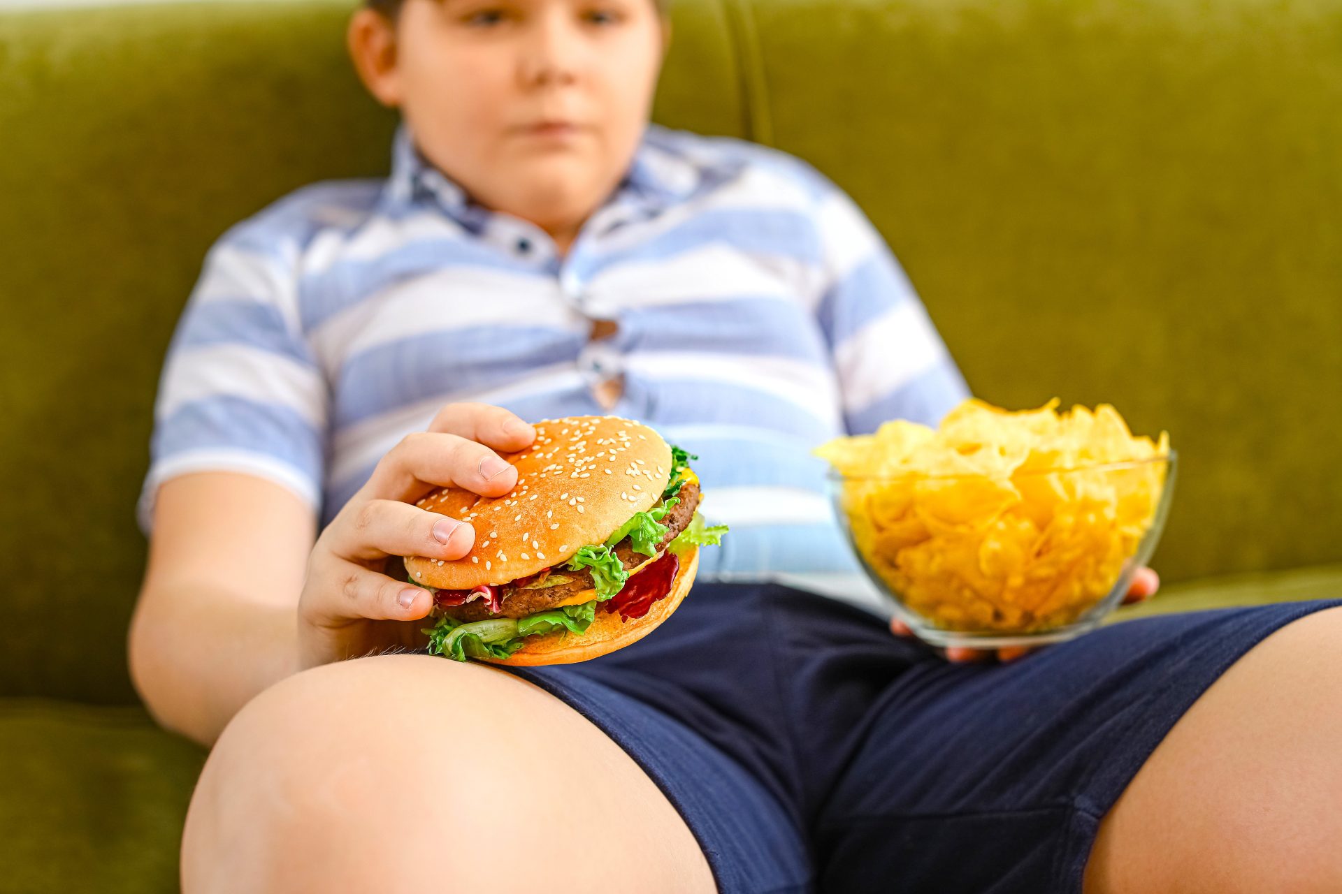 Tribunal exige al Gobierno y a la industria medidas urgentes para frenar la obesidad infantil