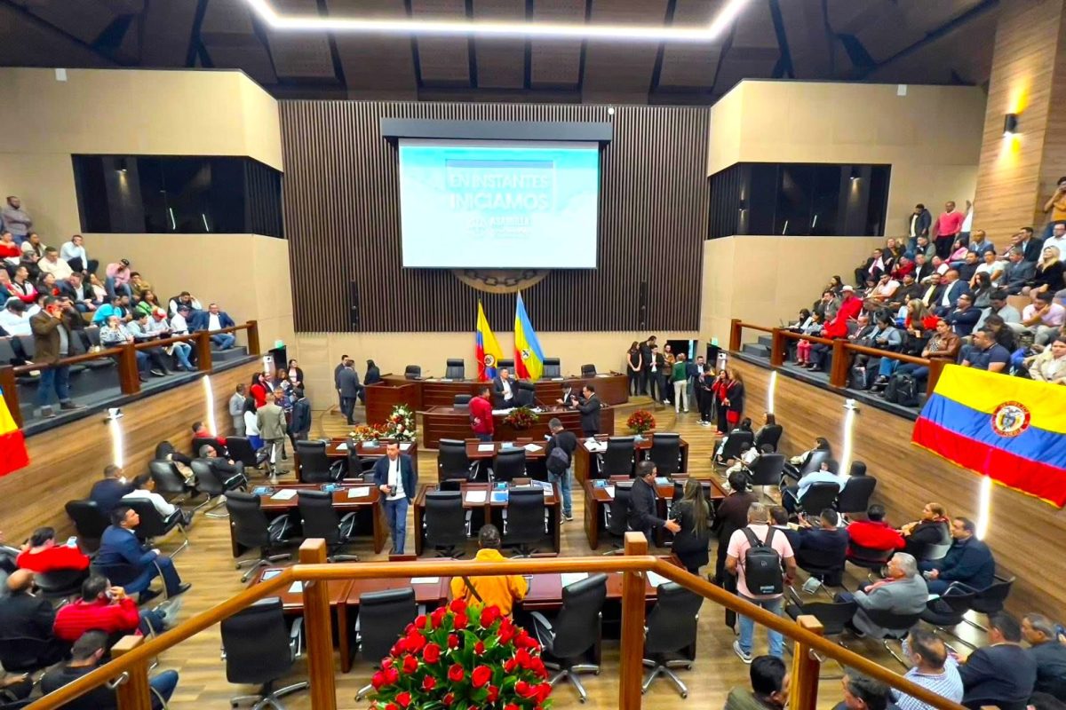 Asamblea aprueba vigencias futuras excepcionales para el tren regional Bogota Zipaquira1