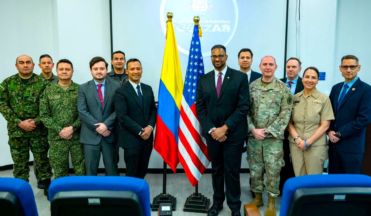 Colombia y EE. UU. refuerzan cooperacion para enfrentar la amenaza criminal1