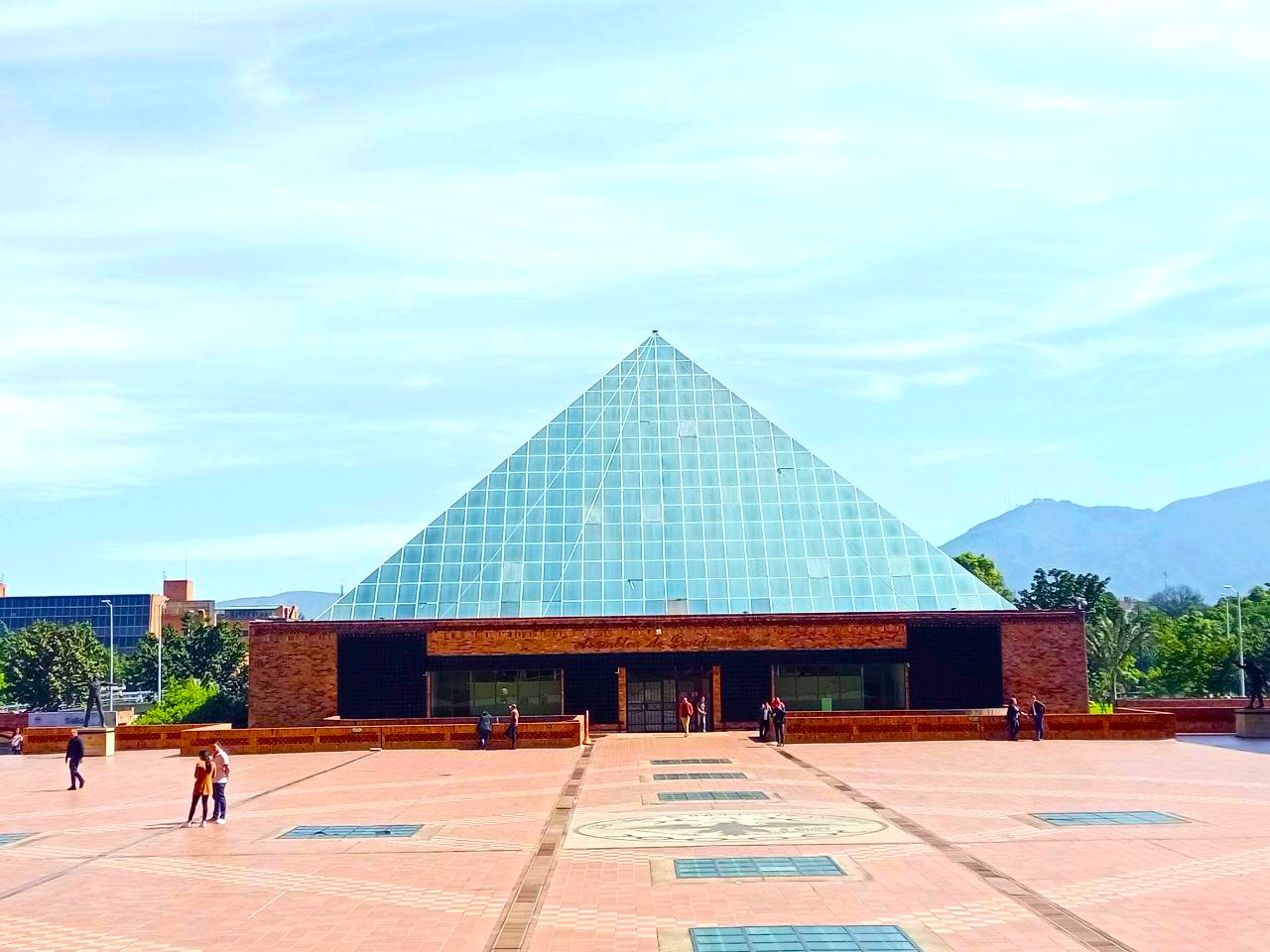La Asamblea de Cundinamarca eligio su Mesa Directiva 2026 Juan Gabriel Ayala la presidira
