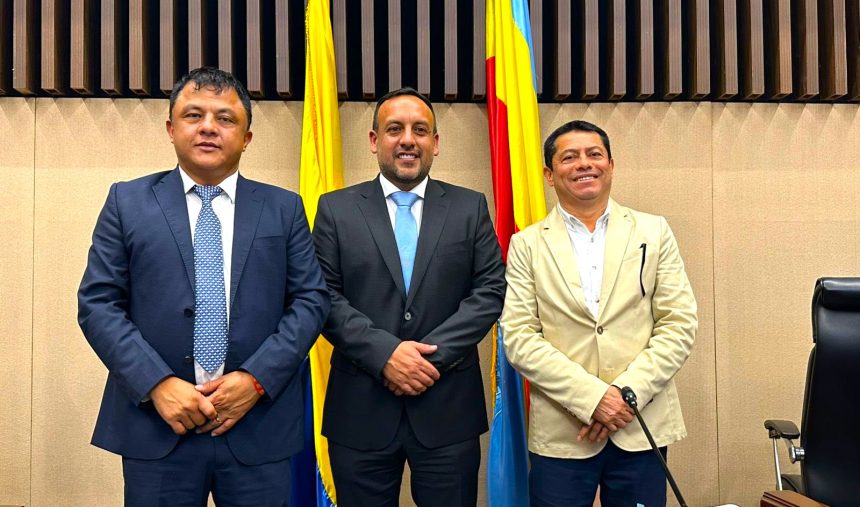 La Asamblea de Cundinamarca eligio su Mesa Directiva 2026 Juan Gabriel Ayala la presidira1