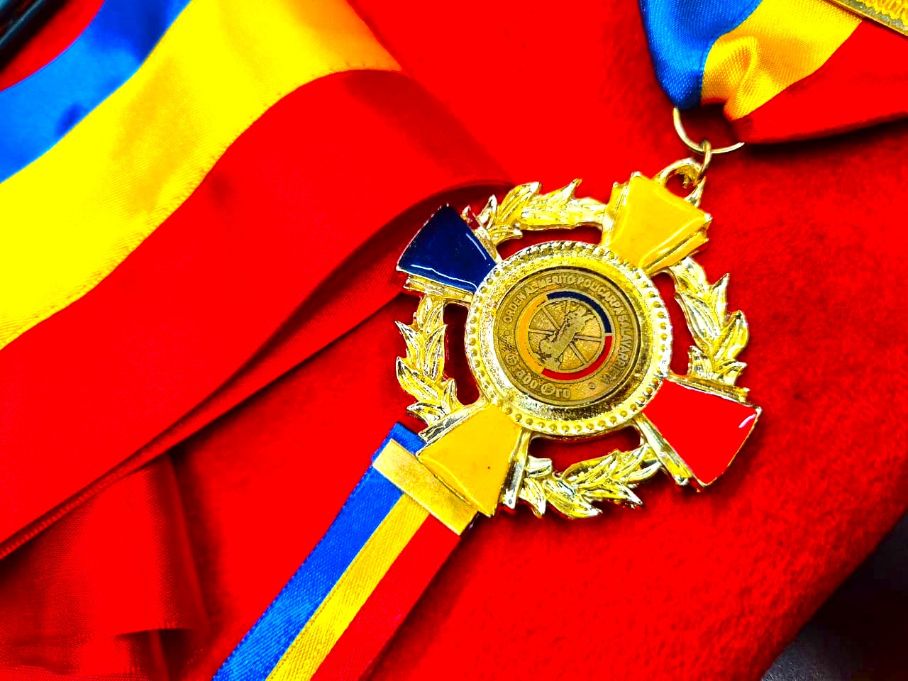 La Fundacion Parque Jaime Duque recibio la Orden al Merito Policarpa Salavarrieta en Grado Oro