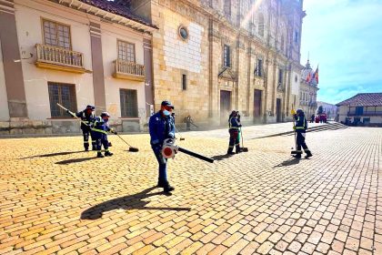 Zipaquira amanecio limpia gracias al trabajo del equipo de EPZ tras la Noche Dulce2