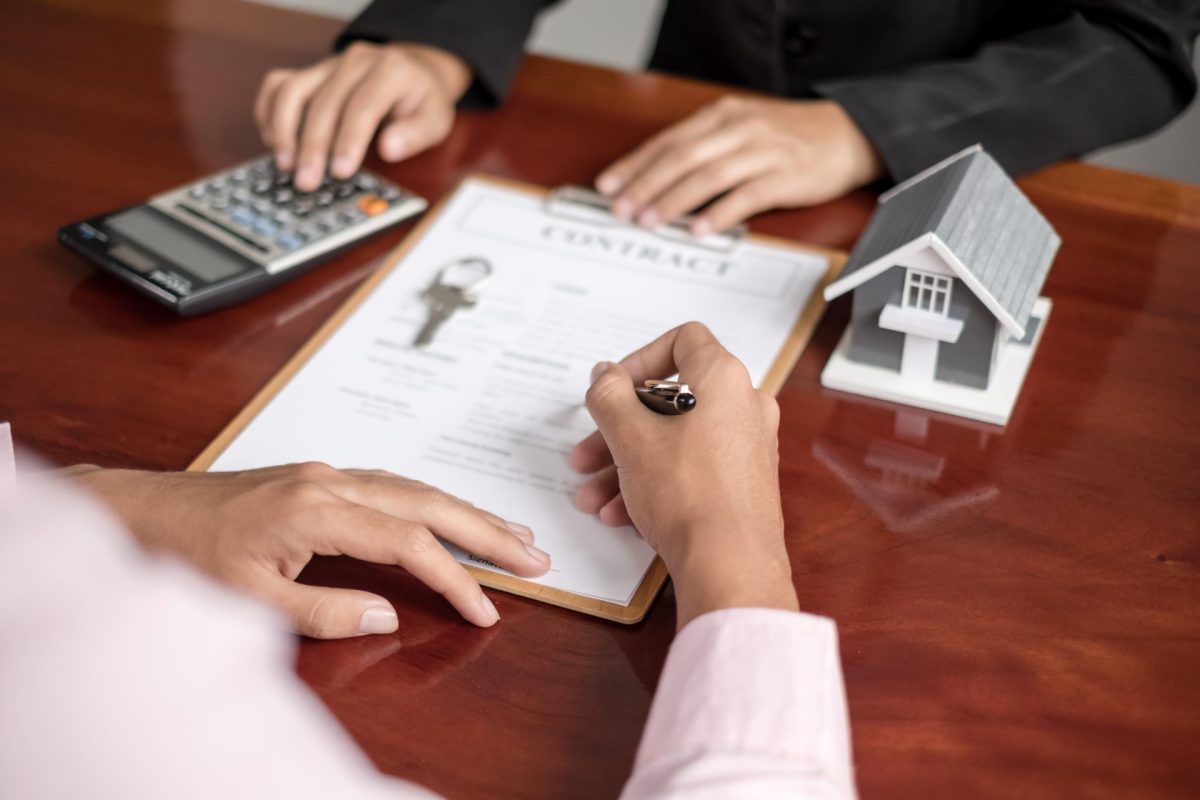 a real estate agent with rental homes and home ins 2025 01 10 14 57 23 utc