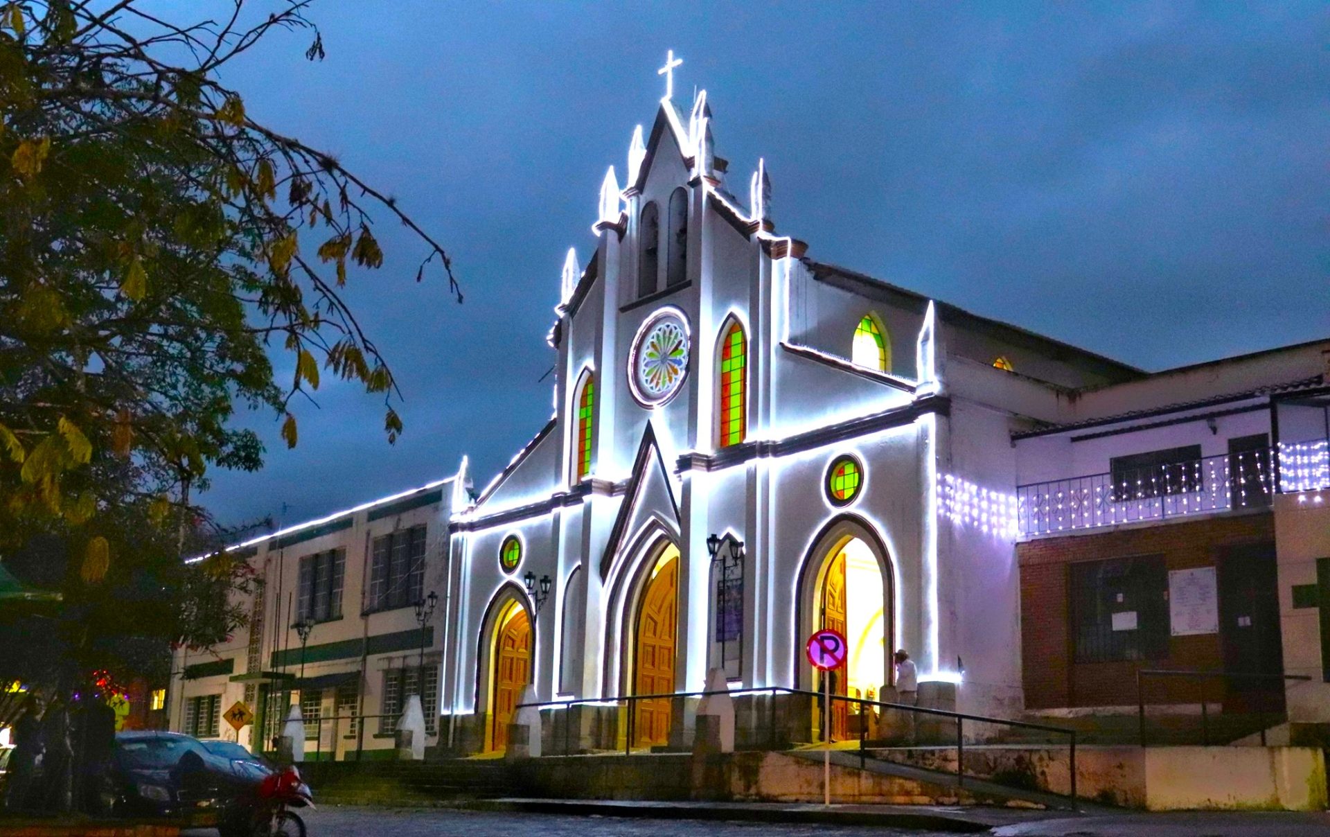 Cachipay celebra su aniversario 43 con una fiesta cultural que reune pasillo flores arte y danza 2