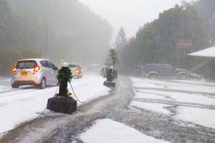 Lluvias intensas generan graves inundaciones danos en viviendas y vias bloqueadas en La Calera1