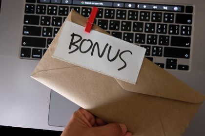 communication by pulling paper of bonus from the e 2024 12 06 09 17 34 utc