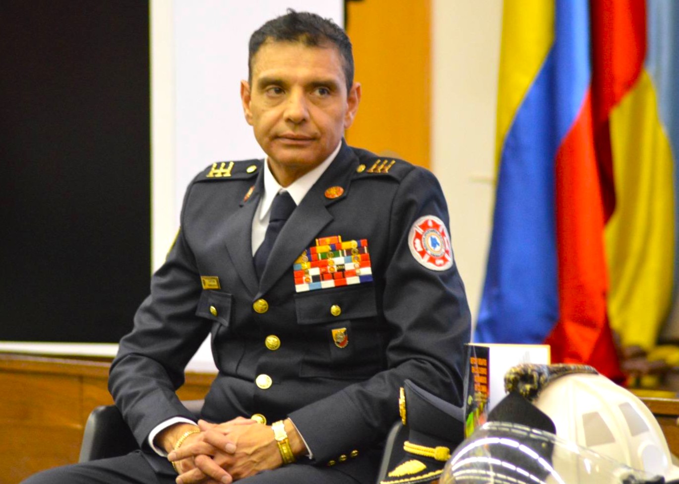 Alcaldes deben contratar sin demoras el servicio bomberil obligatorio para proteger a sus municipios