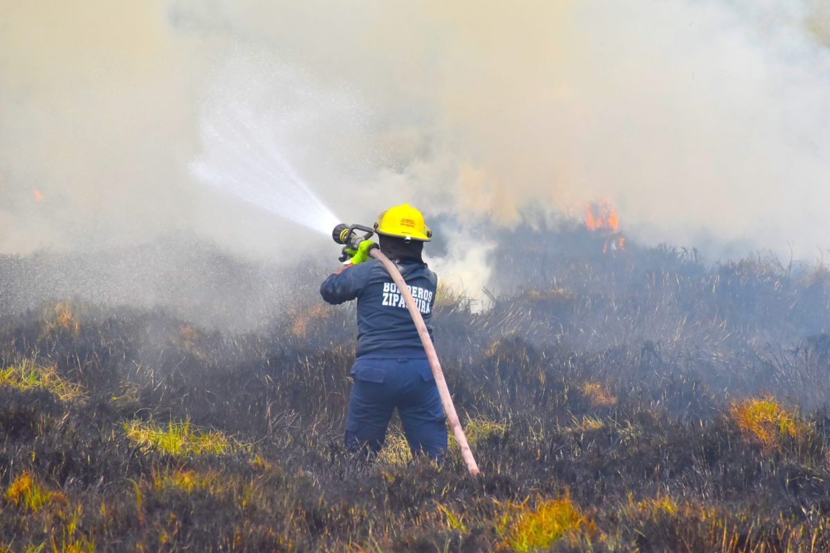 Alcaldes y gobernadores deben garantizar el servicio de bomberos sin interrupciones PGN1