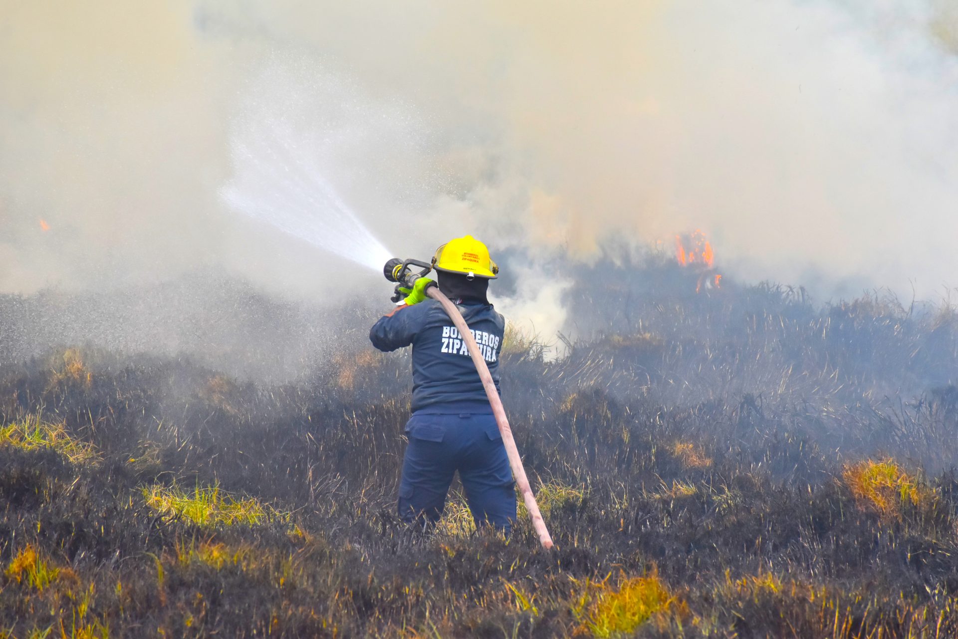 Alcaldes y gobernadores deben garantizar el servicio de bomberos sin interrupciones PGN1
