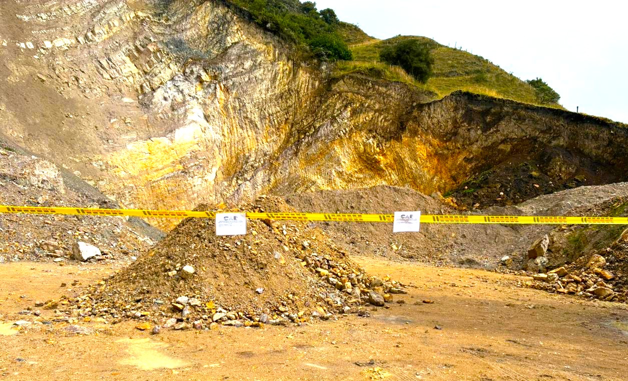 Cierran mina ilegal en Choconta tras graves afectaciones1