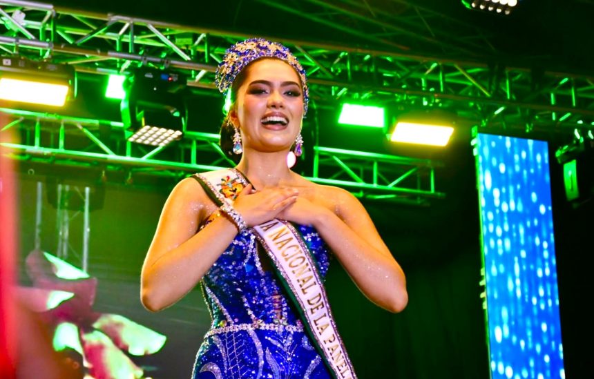 La nueva Reina Nacional de la Panela es cundinamarquesa Maria Paula Amador Garcia1