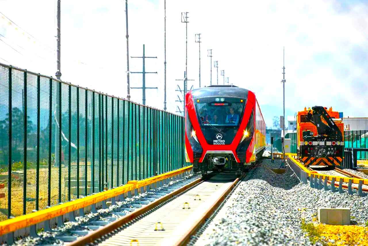 Metro de Bogota supera el 70 de avance completa 10 km de viaducto y acelera pruebas de trenes2