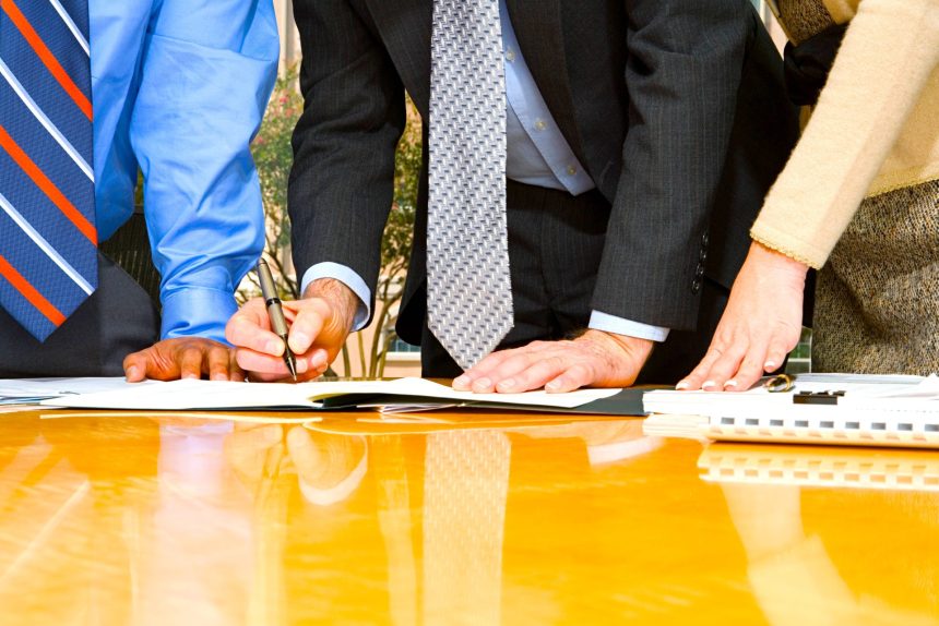 Acusados exdirectivos de Nueva EPS por presunta manipulacion financiera