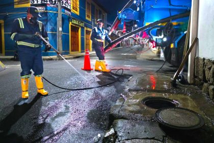 EPZ interviene el alcantarillado del centro de Zipaquira desde la madrugada y sin afectar la movilidad1