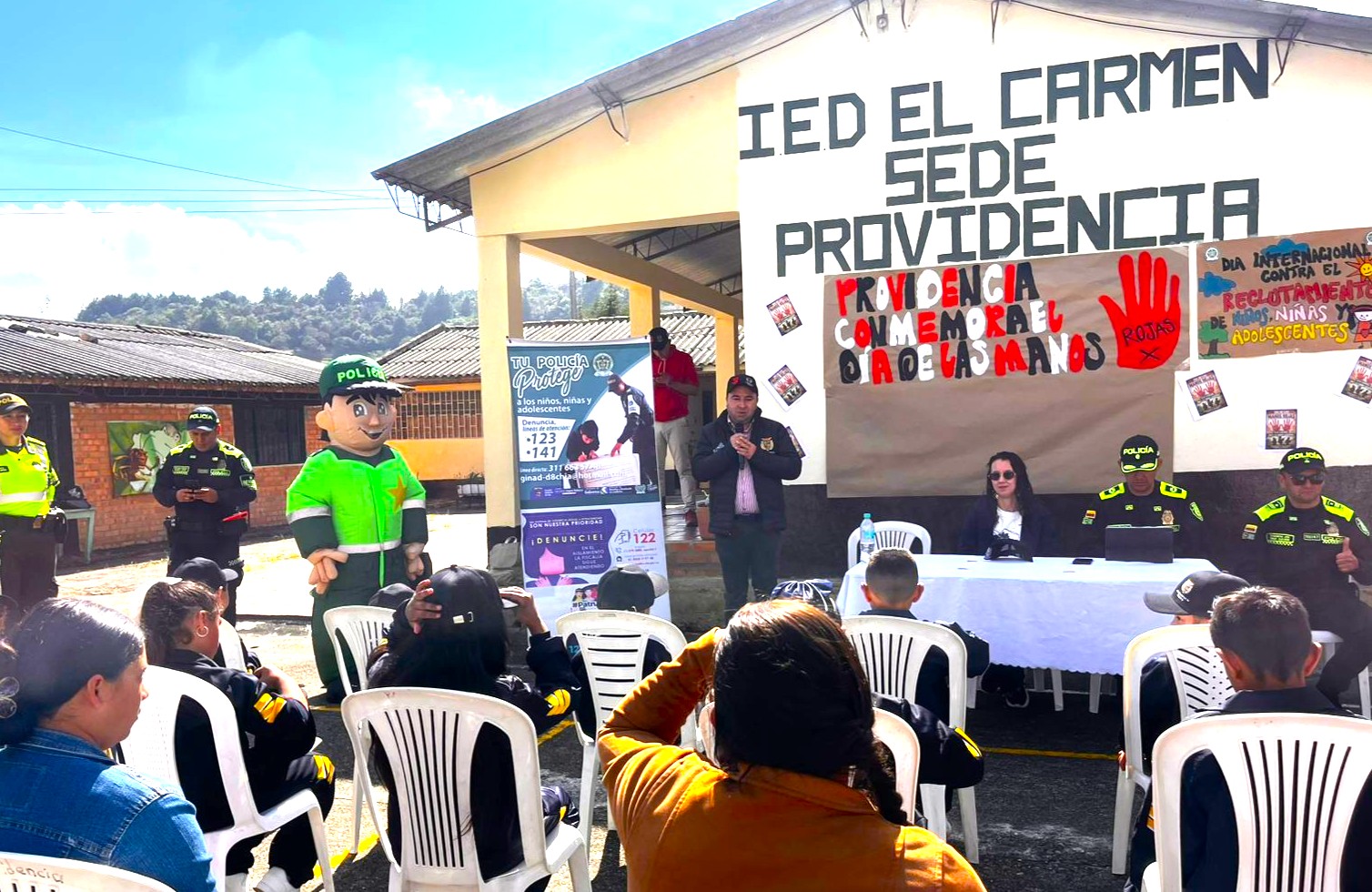 Guasca Policia de La Sabana y comunidad refuerzan la prevencion del reclutamiento infantil1