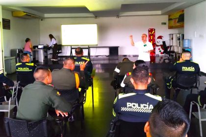 Se capacitan 20.000 uniformados para reforzar el control en los puestos de votacion