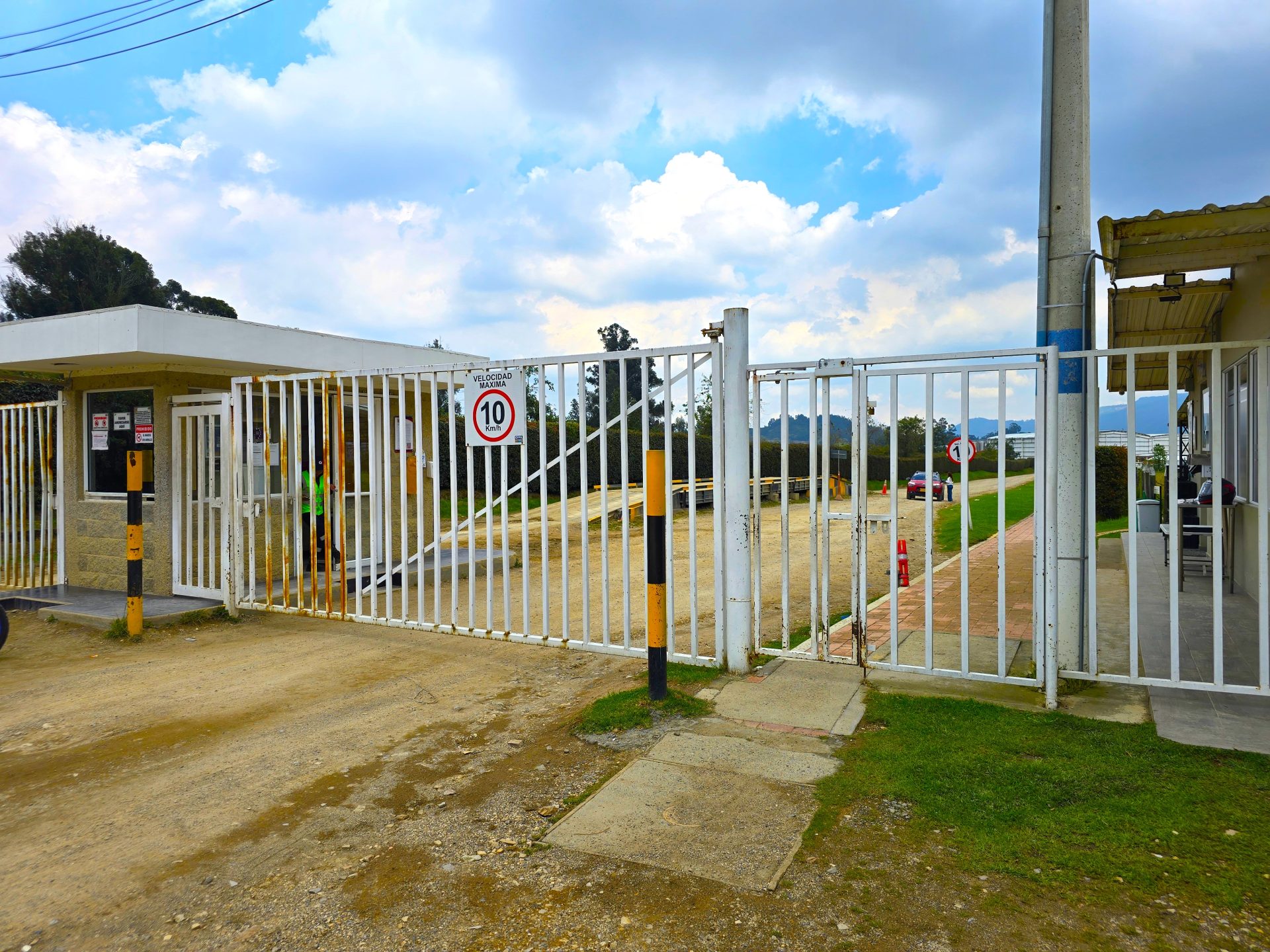 Algarra dejara de producir leche en Colombia cierre parcial de planta en Cogua genera alarma laboral 3