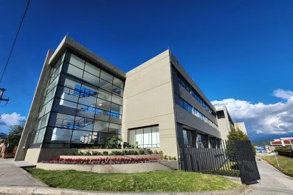 Lo que durante 15 anos fue un elefante blanco en Zipaquira ahora abre sus puertas asi es el nuevo Palacio de Justicia