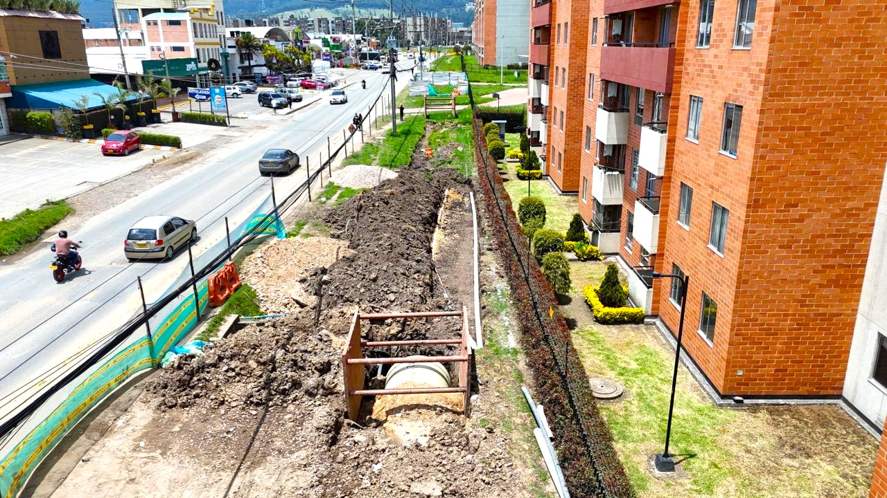 Mas de 22.000 habitantes se beneficiaran con el Colector Pluvial de la Calle 4 en Zipaquira2