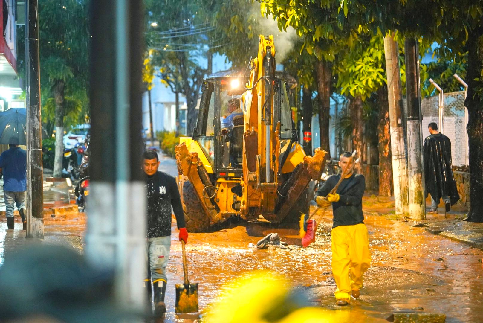 Quebrada La Melgara se desborda en la madrugada y deja varios sectores de Melgar en alerta3