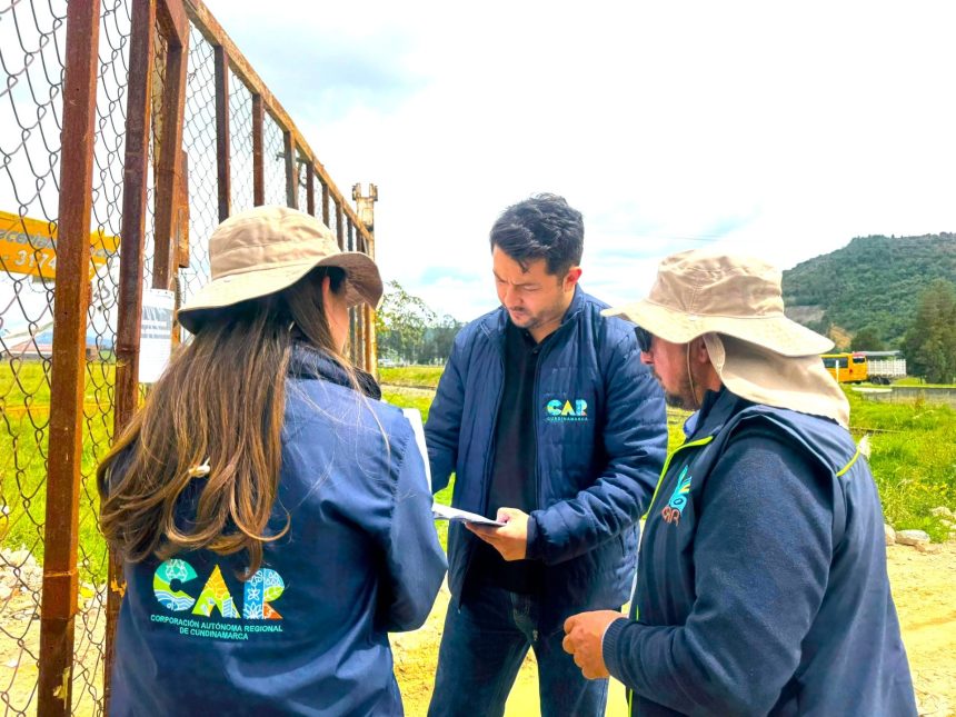 Suspenden disposicion irregular de escombros en zona rural de Gachancipa tras denuncia ciudadana1