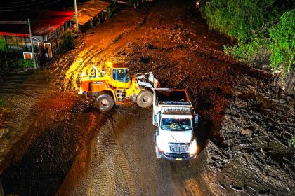Alerta roja en La Mesa lluvias colapsan vias familias damnificadas y cortan suministro de agua1