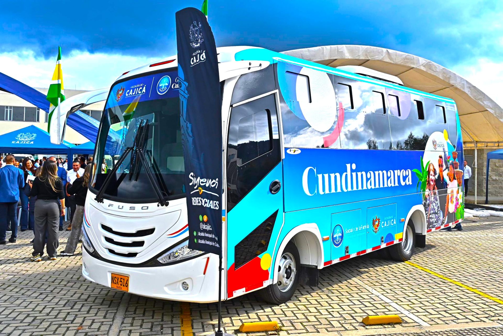 Cajica recibe bus especialmente adaptado para personas con discapacidad1