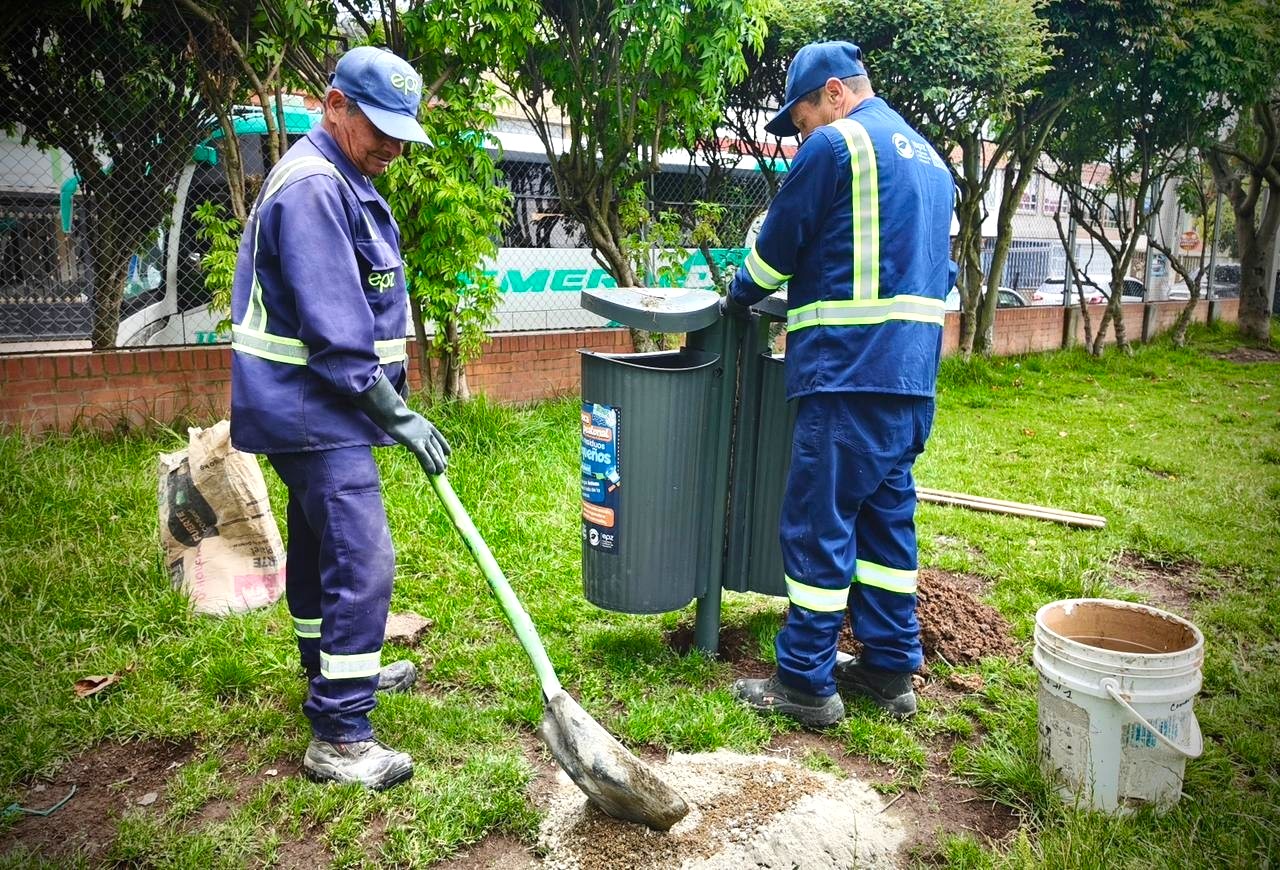 Canecas para mejorar la limpieza en Zipaquira mas que colocarlas un reto de cultura ciudadana2
