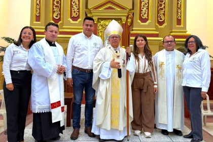 Choachi reunio a cientos de fieles y sorprendio con reconocimiento al primado de Colombia1