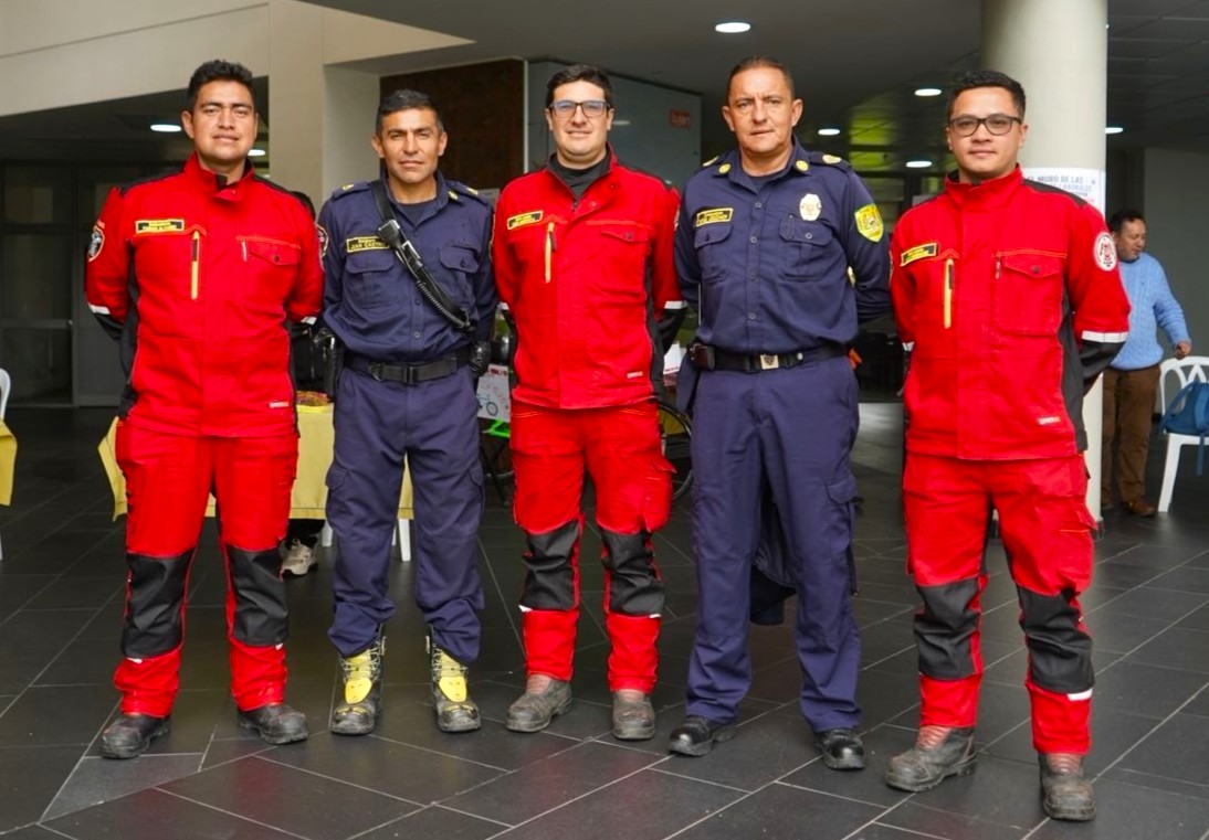 Componente K9 de Bomberos Voluntarios de Zipaquira llega a la Universidad Militar 4