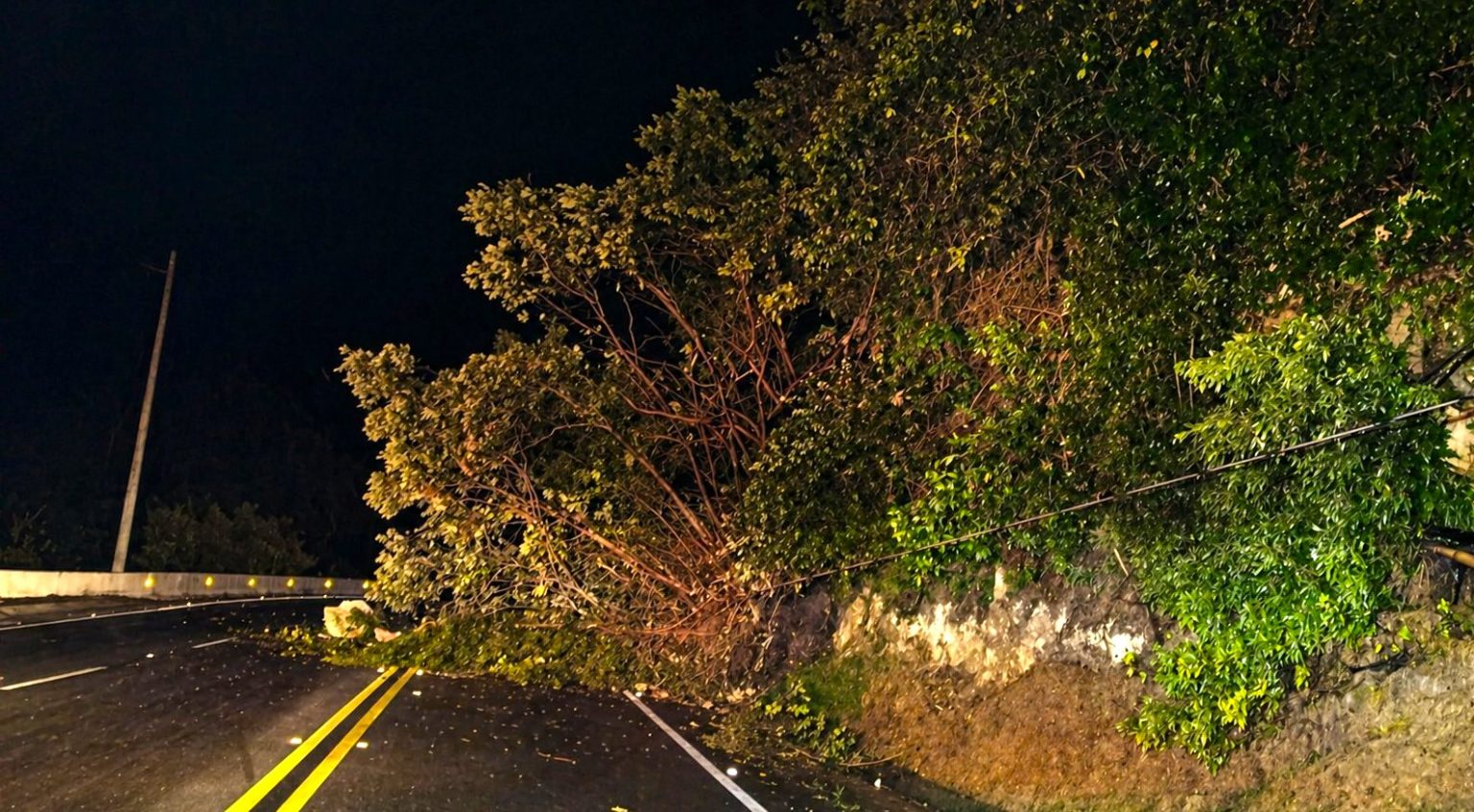Emergencia por lluvias en Cundinamarca vias bloqueadas viviendas inundadas y familias afectadas 1